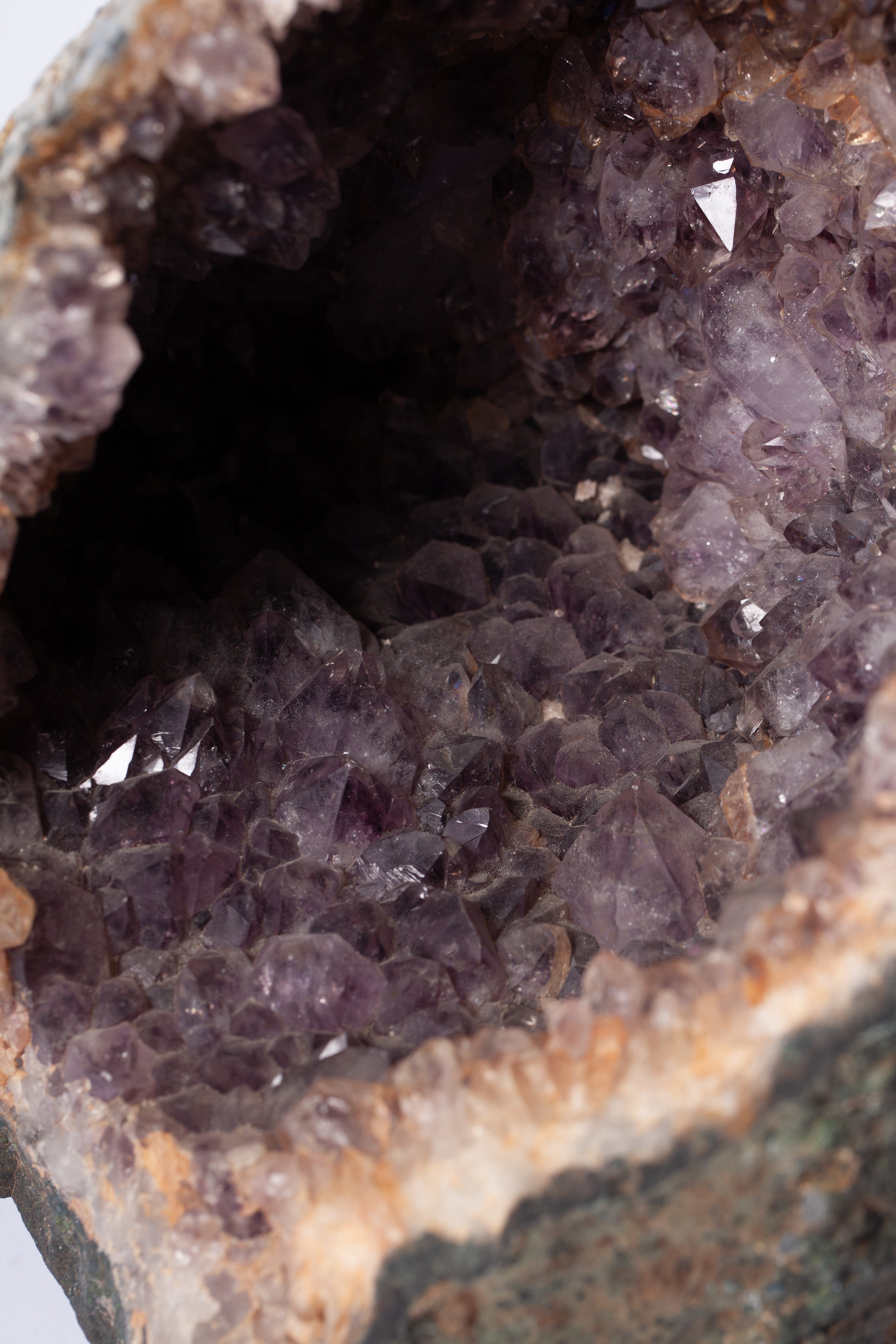 Geode di Ametista Naturale – Cavità Profonda