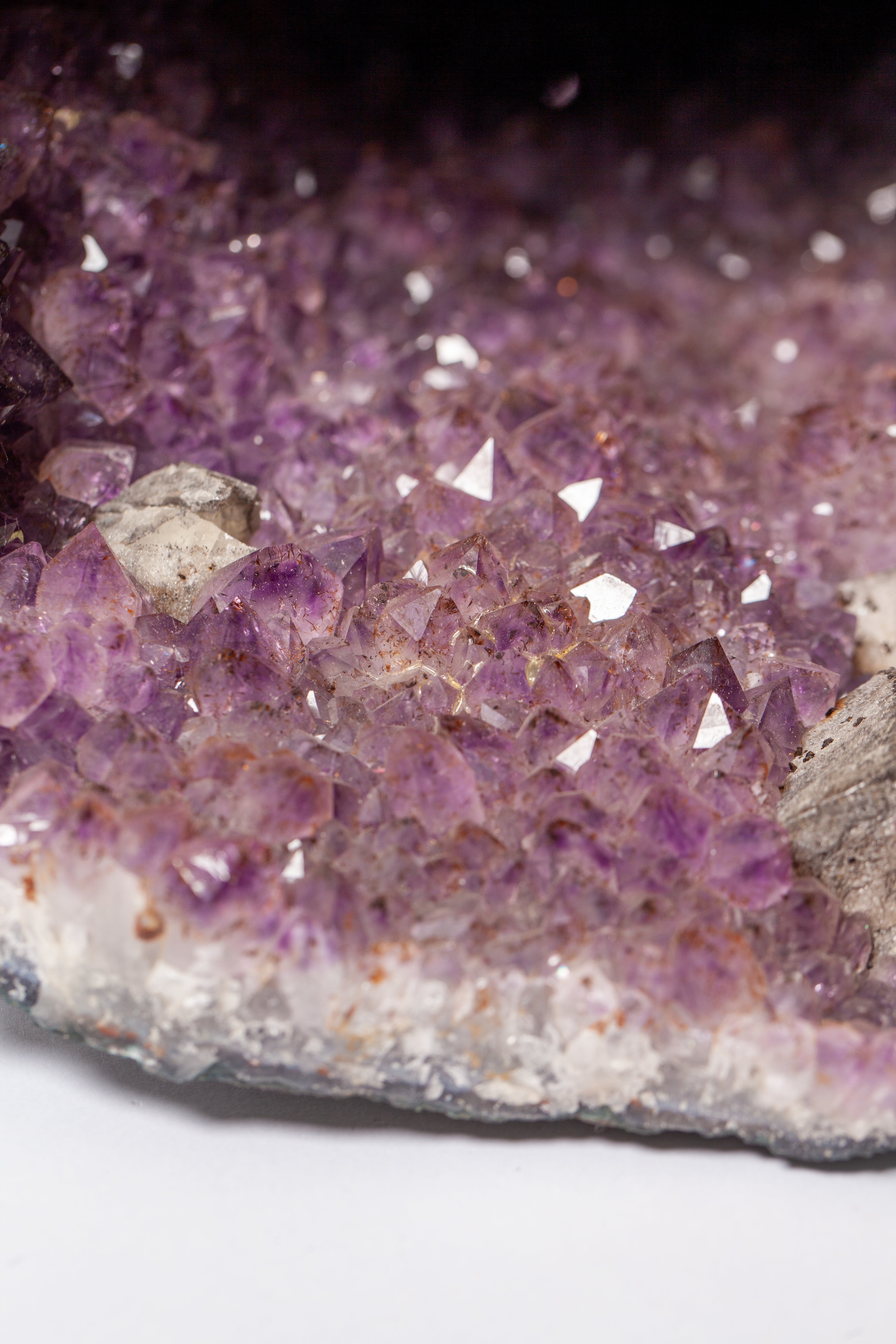 Geode di Ametista Naturale Completa – Cavità Profonda