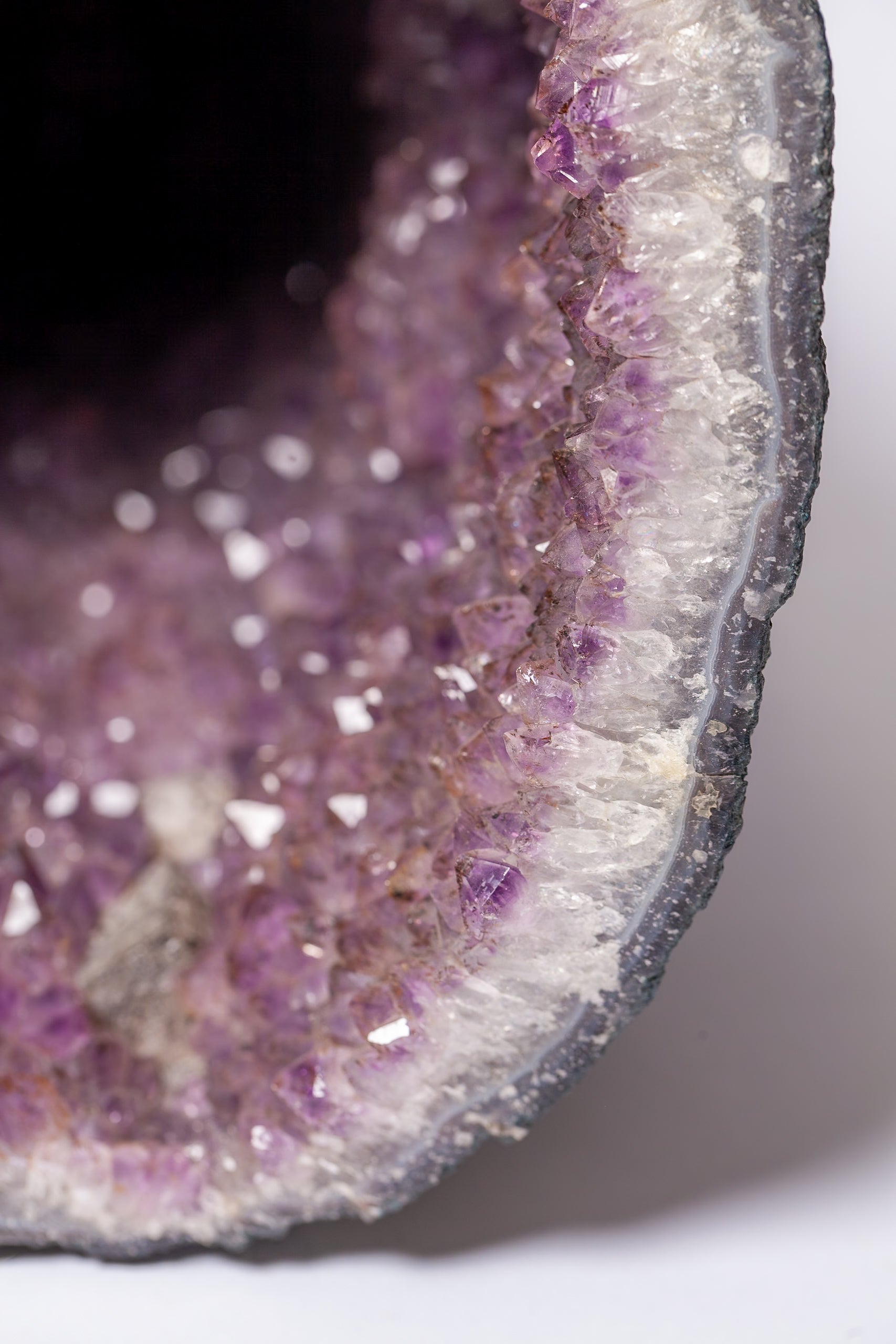 Geode di Ametista Naturale Completa – Cavità Profonda