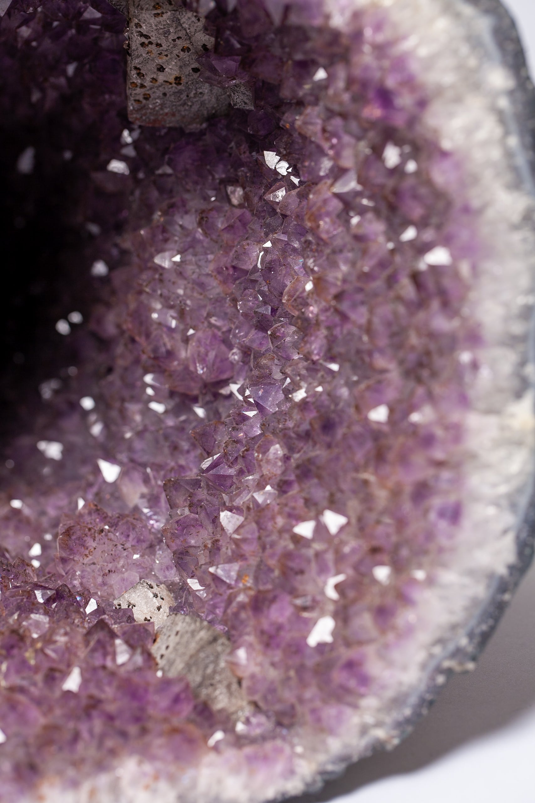 Geode di Ametista Naturale Completa – Cavità Profonda