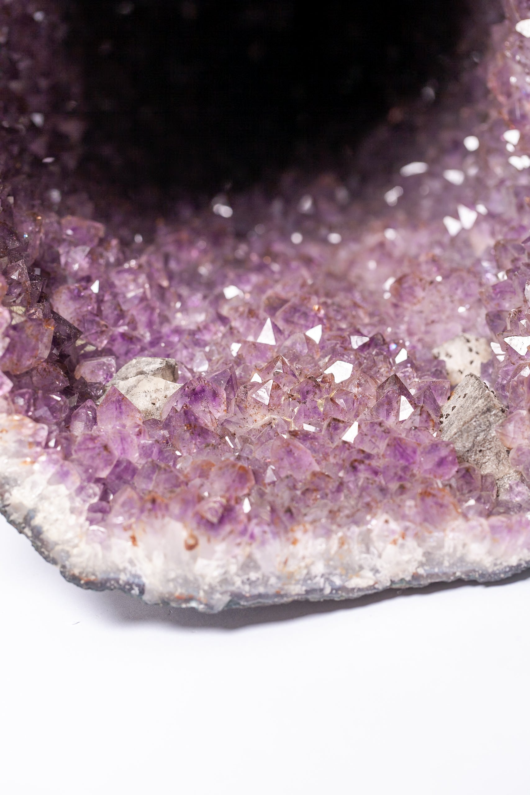 Geode di Ametista Naturale Completa – Cavità Profonda