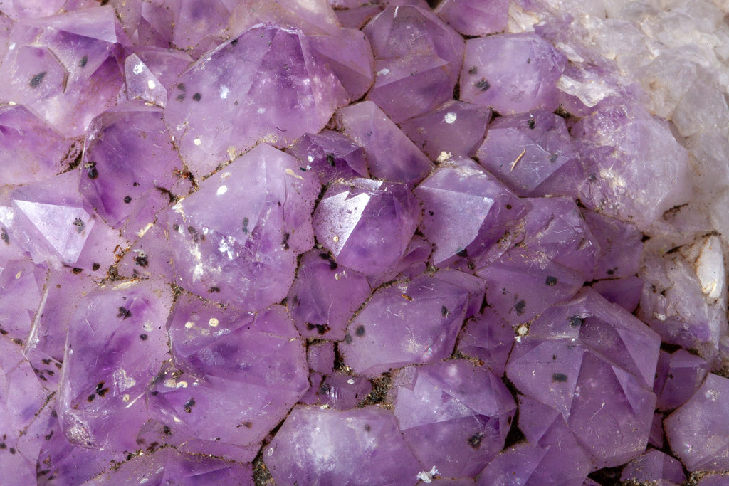 Cluster di Ametista su Matrice di Quarzo e Ematite – Pezzo Trifasico