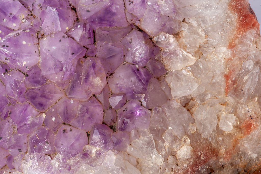 Cluster di Ametista su Matrice di Quarzo e Ematite – Pezzo Trifasico