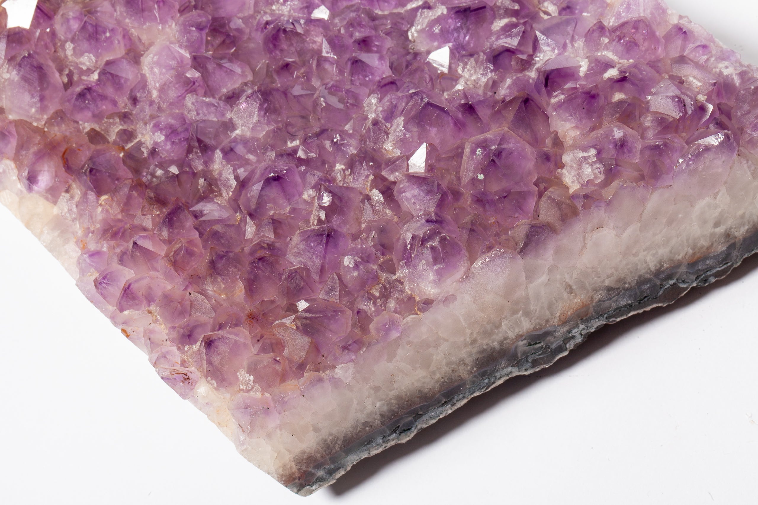 Lastra di Ametista Druzy con Inclusione di Calcite – Viola Intenso