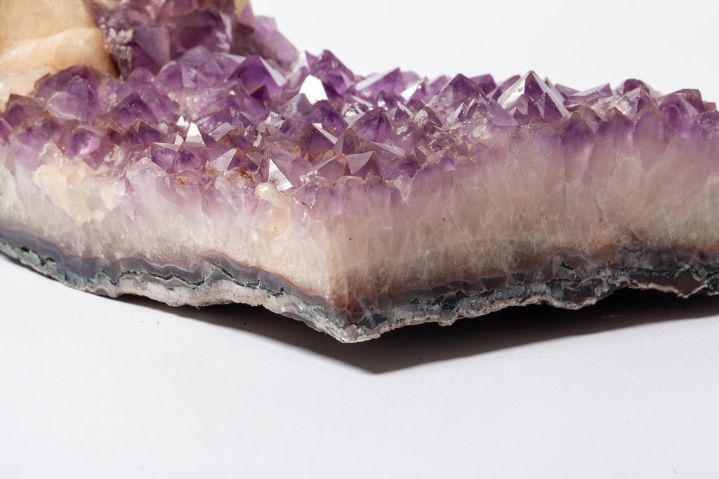 Lastra di Ametista Druzy con Inclusione di Calcite – Viola Intenso