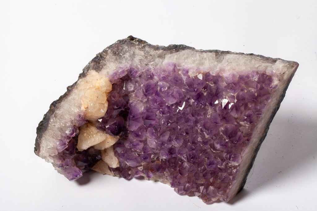 Lastra di Ametista Druzy con Inclusione di Calcite – Viola Intenso