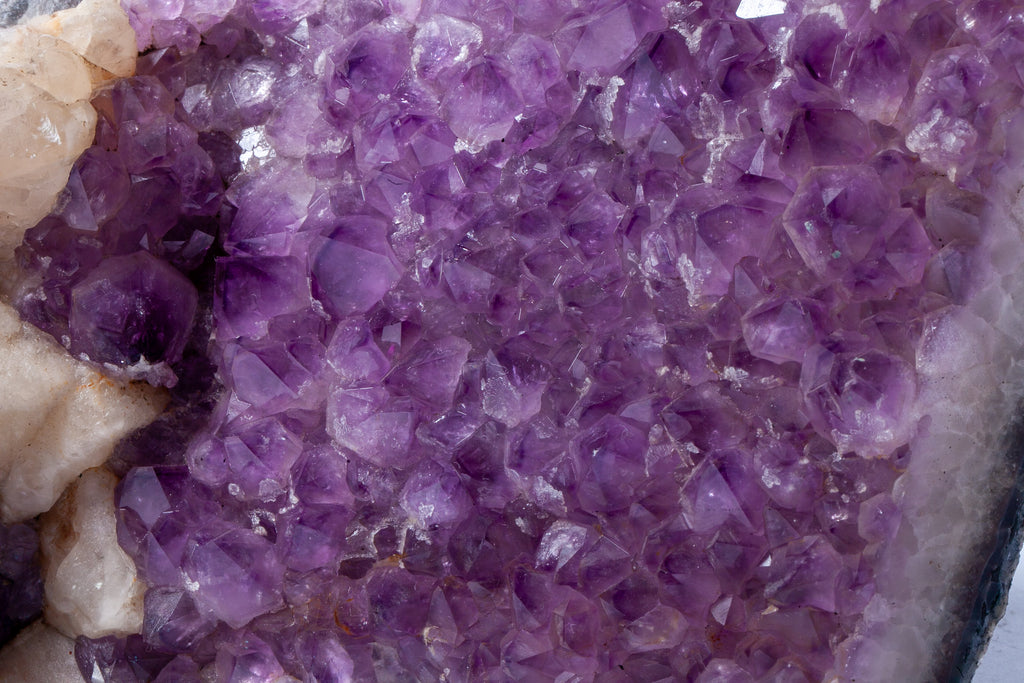 Lastra di Ametista Druzy con Inclusione di Calcite – Viola Intenso