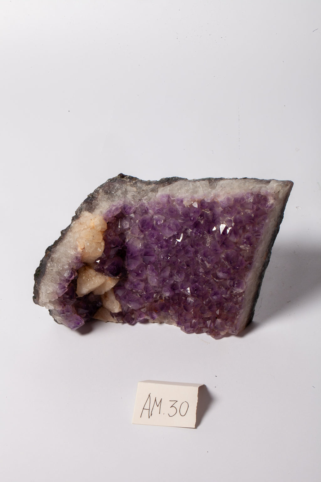 Lastra di Ametista Druzy con Inclusione di Calcite – Viola Intenso