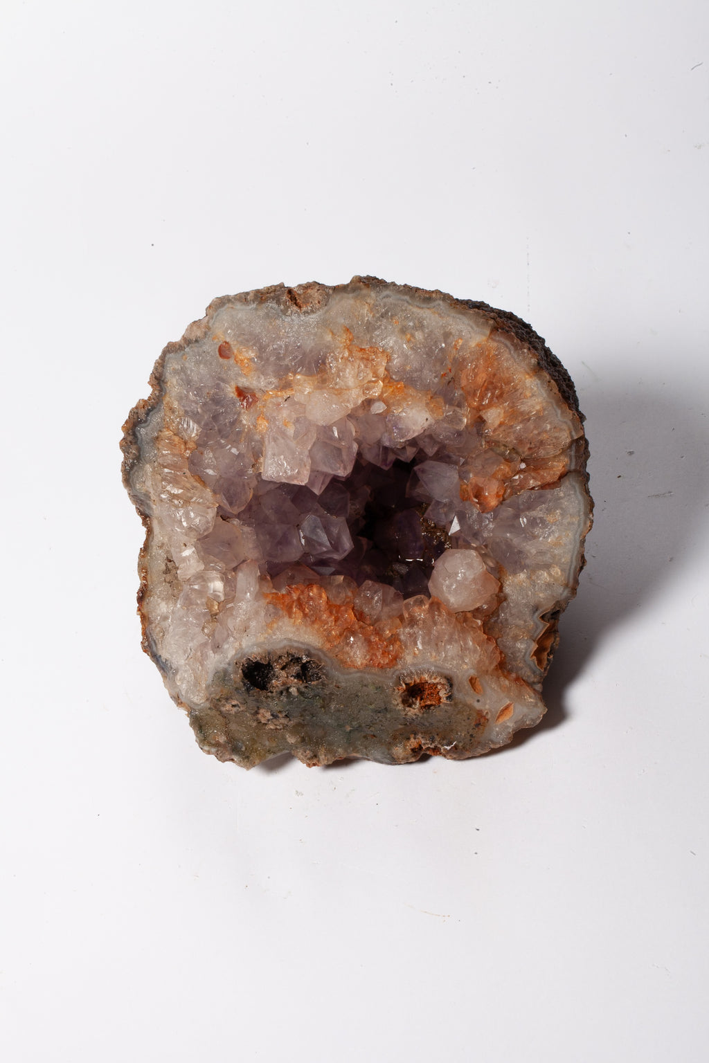 Geode di Ametista con Calcite e Quarzo – Un Universo di Cristalli