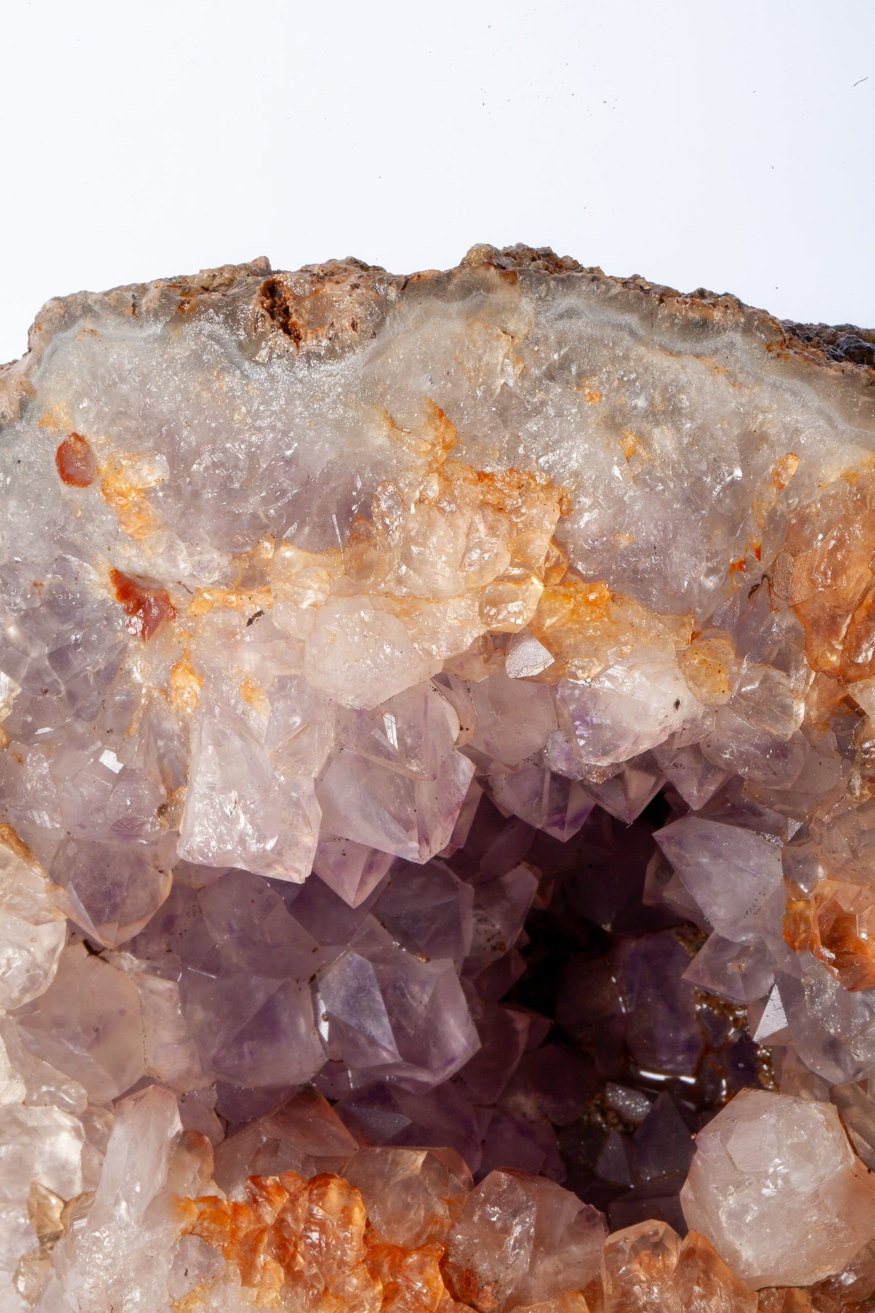 Geode di Ametista con Calcite e Quarzo – Un Universo di Cristalli
