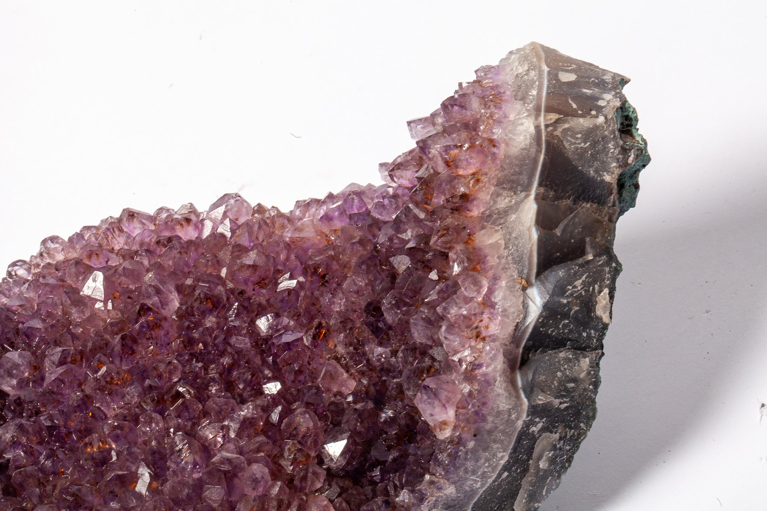 Cluster di Ametista Naturale – Geode a Mezzaluna