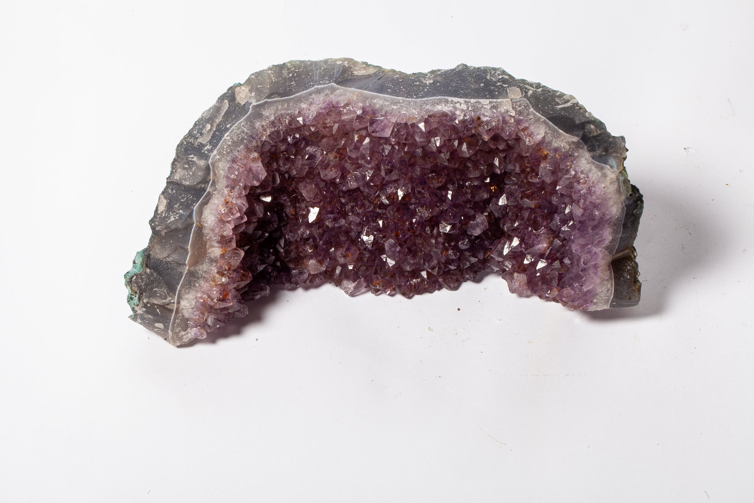 Cluster di Ametista Naturale – Geode a Mezzaluna